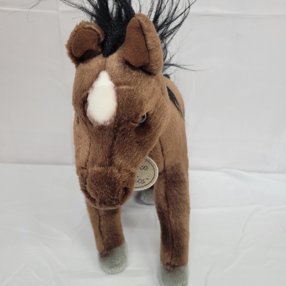 Yomiko Classics Brown Mustang Horse